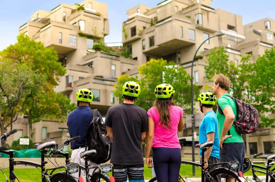 Montreal: City Architecture Guided Bike Tour - Meeting Up and Getting Ready to Ride (Without Losing Time)