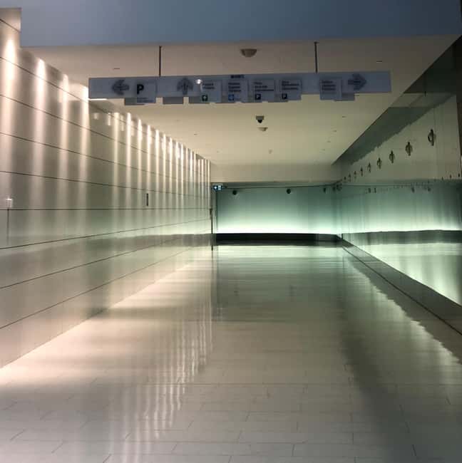 Montreal: Discover Reso - The Underground City - The art and odd corners start early: stores, a historic café, and standout design