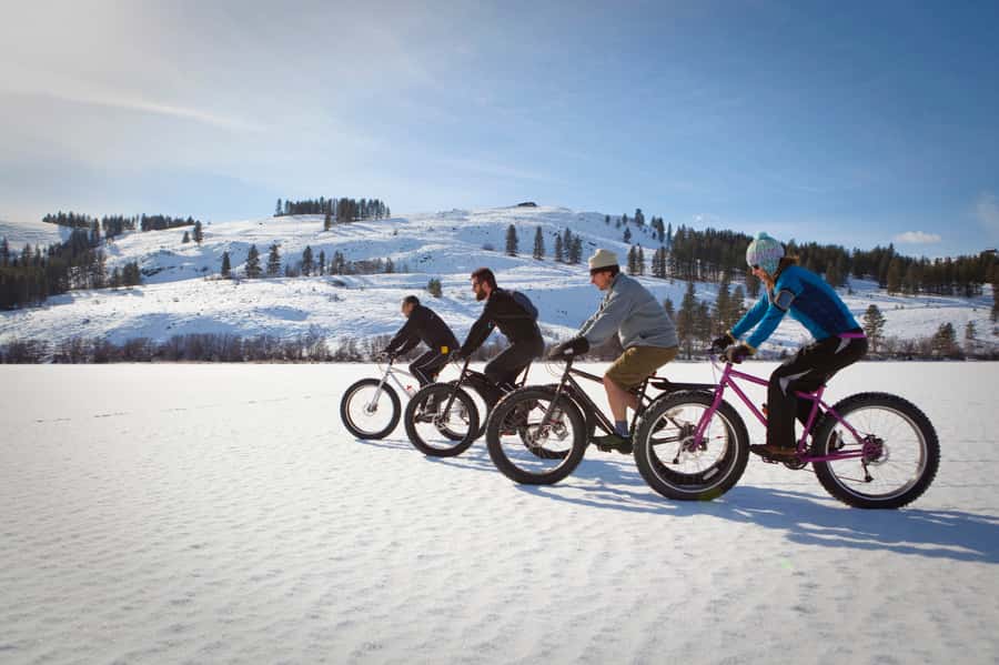 Montréal: Electric Fat Tire Bike Ride on Mount Royal - The meetup at 80 Prince Arthur EAST, and how training keeps it smooth