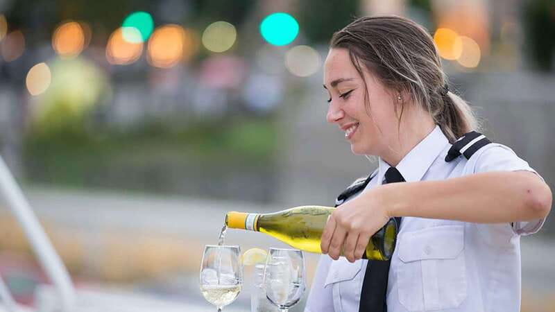 Montreal: Evening Cruise with DJ and Dance Floor - Boarding at Grand Quay du Port de Montréal: fast start, fewer delays