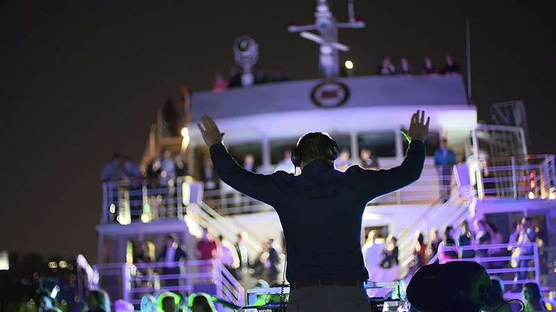 Montreal: Evening Cruise with DJ and Dance Floor - Should you book this Montreal evening cruise?