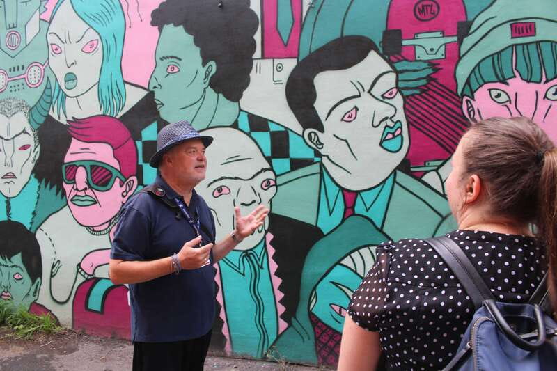 Montreal: Guided Walking Tour of Montreal's Murals - Meeting at Maison du développement durable: Fast Start, Easy Orientation