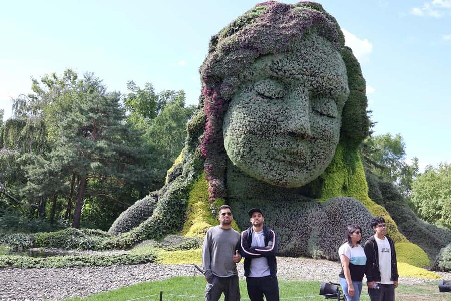 Montreal: Iconic Landmarks All-Inclusive VIP Experience - Jeep comfort, quick stops, and why the pace works