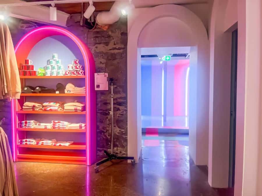 Montreal: Imaginarium Museum Entry Ticket - Practical visit tips, lockers, rules, and outfit strategy