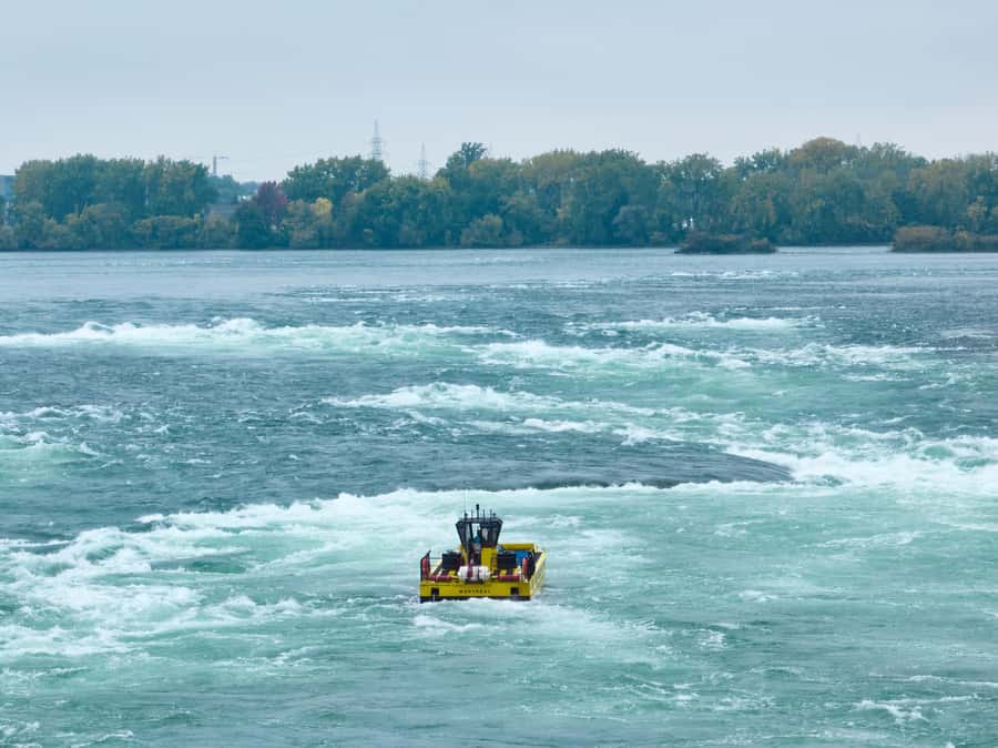 Montreal: Lachine Rapids Sightseeing Tour - Biosphere, Habitat 67, and Old Montreal: modern design meets the river