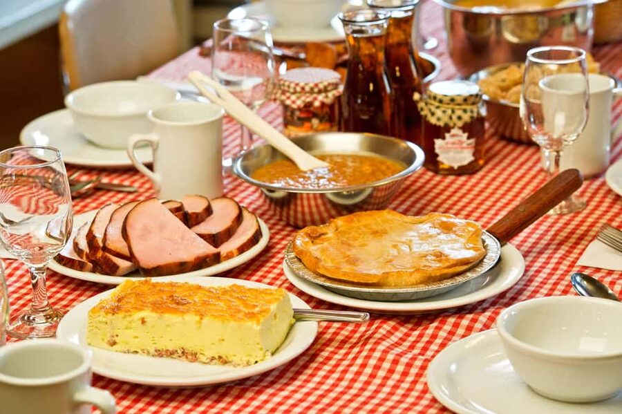 Montreal: Maple Syrup Tour with Sugar Shack & Local Cuisine - What You’re Really Signing Up For at a Quebec Cabane à Sucre