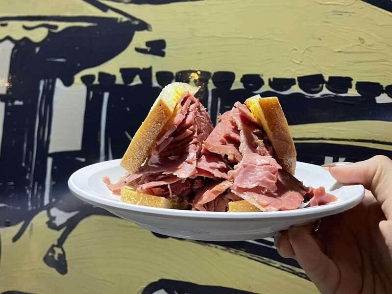 Montréal: Mile End Foodie Tour with Tasting - Key things to know before you go