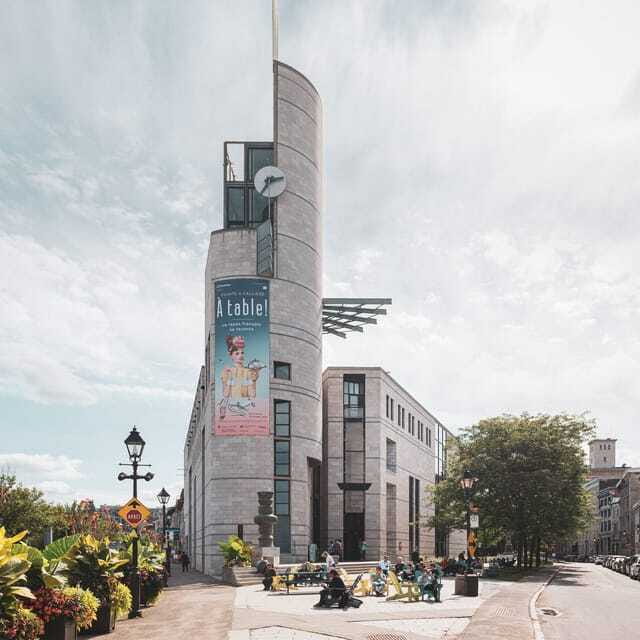 Montreal: Old Montreal Guided Walking Tour - Place Jacques-Cartier and Bonsecours Market: squares and everyday life