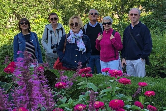 Montreal : Old Montreal Walking Tour With A Guide - Old Montreal on foot, why a 2 to 3 hour tour works