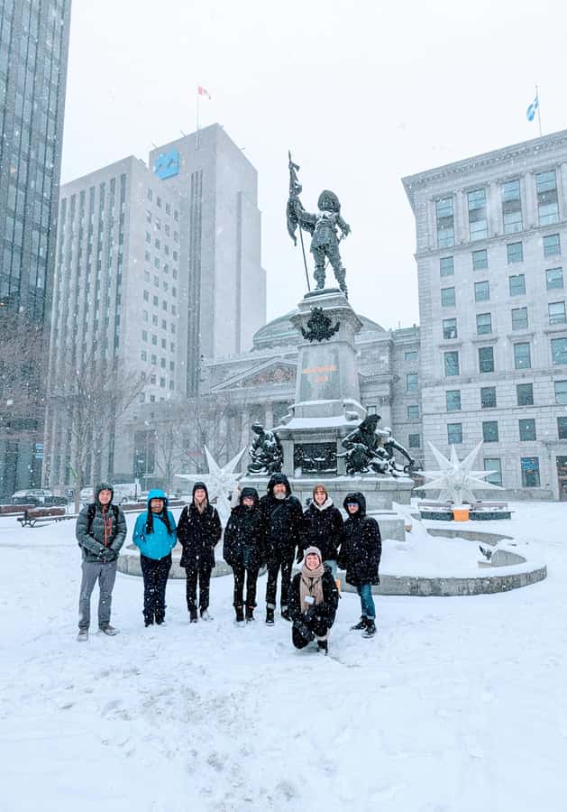 Montreal: Old Montreal Wintertime Express Walking Tour - Meeting at Marché Saint Laurent by Place dArmes Square