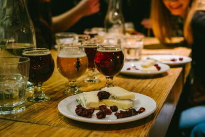 Montreal Old Port: Craft Brewery and Beer Tasting Tour