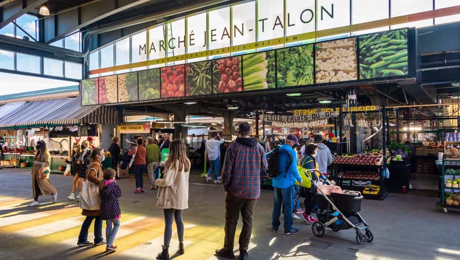 Montreal: Personalized Private Food Tour with a Local Foodie - Plateau Beginnings: Student-Era Energy and Classic Canadian Comfort