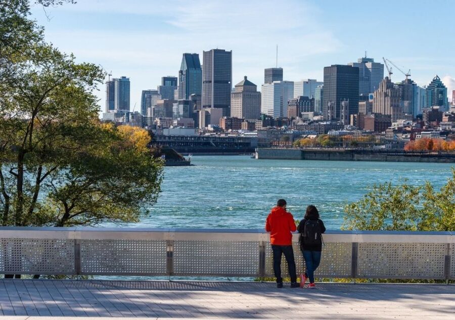 Montreal: Private Highlights & Hidden Gems Tour with a Local - Pacing, rain-or-shine logistics, and what to wear