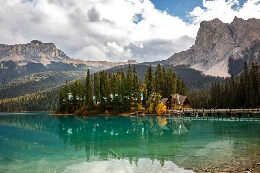 Moraine Lake: Lake Louise & Yoho & Moraine Lake Day Tour - Pacing and crowd management: the “not too rushed” factor