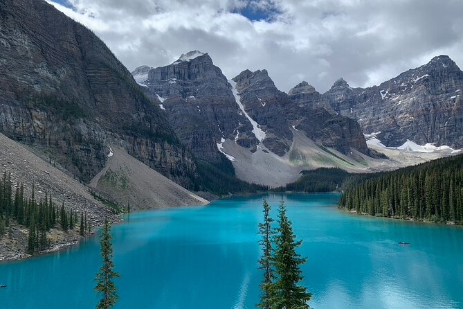 Moraine Lake Sunrise/Daytime Private Tour with Lake Louise option - Moraine Lake at Sunrise vs Daytime: How to Choose Wisely