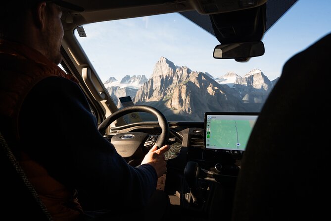 Moraine Lake Sunrise: Premium Tour from Canmore & Banff - The blue hour arrival: what you should watch for first