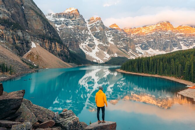 Moraine Lake Sunrise: Premium Tour from Canmore & Banff - Photography and timing tips that keep you sane