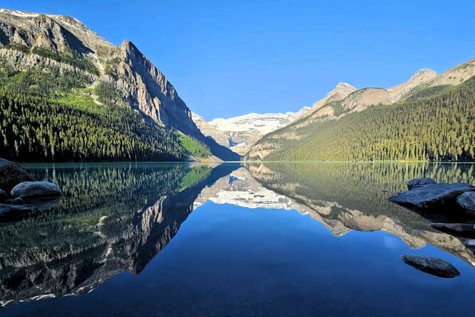 Morning Tour at Moraine Lake(2hrs) & Lake Louise(2hrs) - Lake Louise: two hours, plus how to find a calmer viewpoint