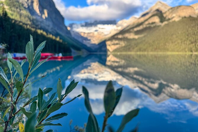 Morning Tour at Moraine Lake(2hrs) & Lake Louise(2hrs) - The guide factor: stories, photo help, and keeping everyone included
