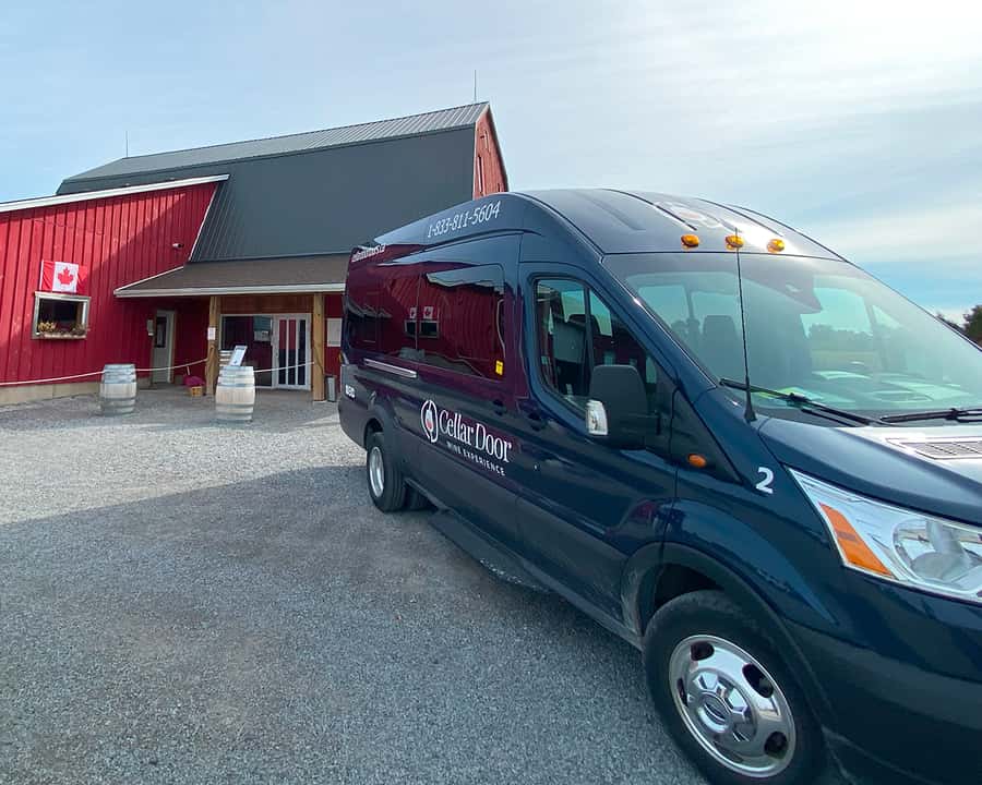 Niagara: A Twilight Wine Adventure With 3-Course Dinner - The Guide Factor: Humor, History, and What You Learn While Sipping