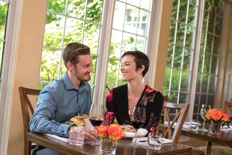 Niagara, Canada: Half-Day Winery Tour with Tastings - The Niagara Parkway Photo Stops: Scenic Travel That Adds Value