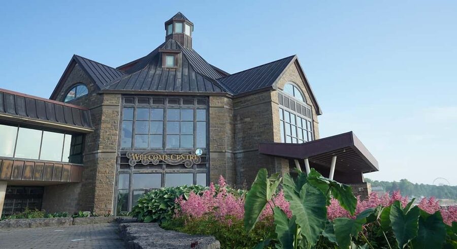 Niagara Falls: 5 Attraction Pass, WEGO Bus & Audio Guide - The Real Value of Unlimited WEGO Bus Rides (Plus the Incline Railway)