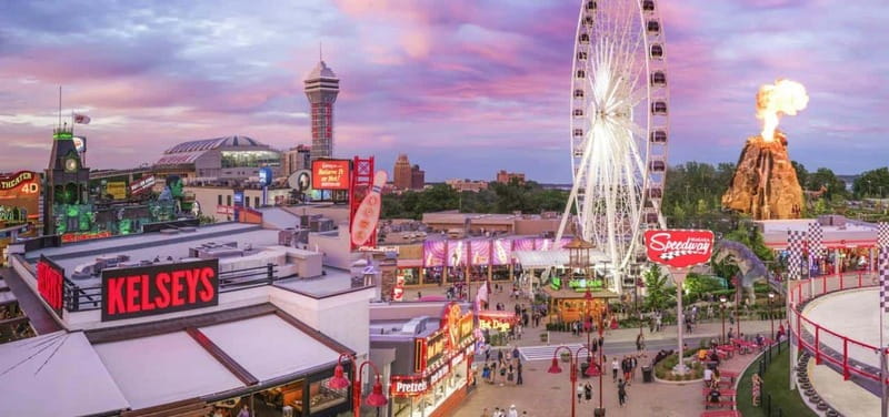 Niagara Falls, Canada: Clifton Hill 6 Attraction Fun Pass - Toy Store 4D, Ghostblasters Dark Ride, and motion-ride reality checks