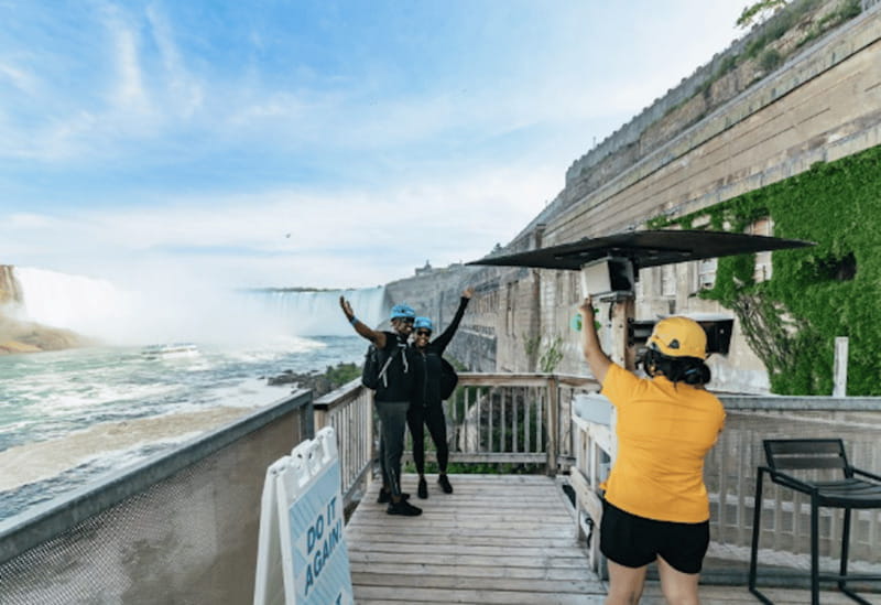 Niagara Falls, Canada: Early Bird Zip Line to The Falls - The zip line route over Niagara River Gorge and toward Canadian Horseshoe Falls