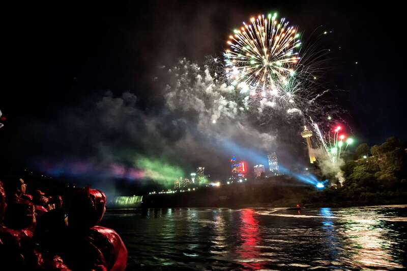 Niagara Falls, Canada: Evening Fireworks Cruise - The fireworks finale: the payoff, weather permitting