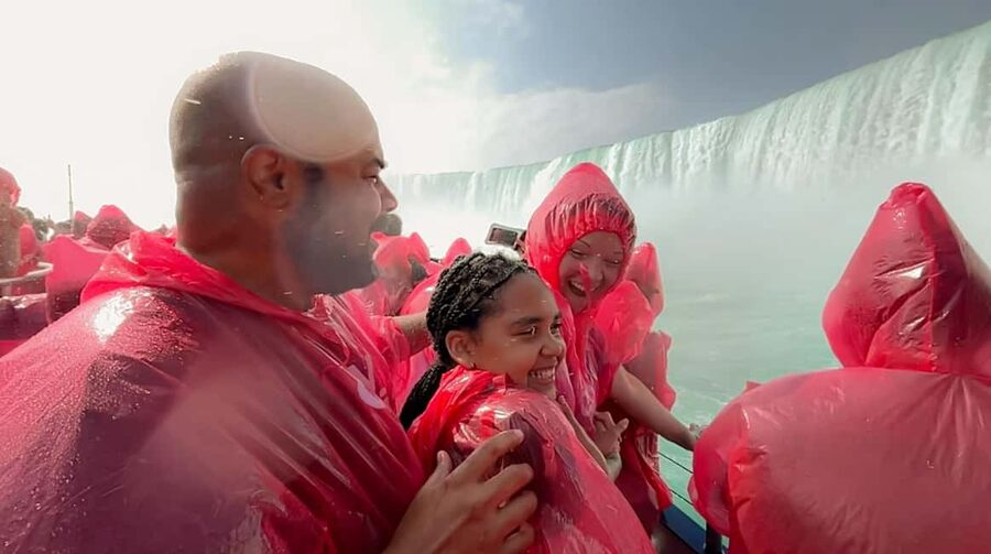 Niagara Falls Canada: Highlights Tour With Boat Cruise - The Niagara Parkway walk, where the history and power show up