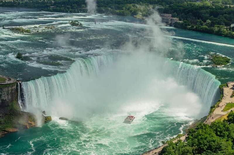 Niagara Falls, Canada: Skylon Tower Observation Deck Ticket - Going at night: Illumination and fireworks overhead
