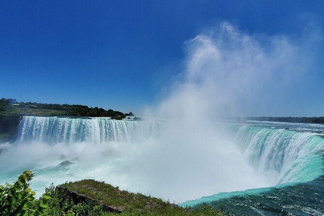 Niagara Falls Day Tour Includes Boat Cruise, Winery Stop & Lunch - Falls-view lunch: 3 courses with a strategic location