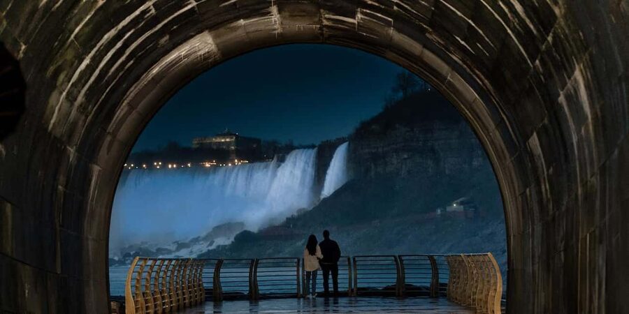 Niagara Falls: Niagara Parks Power Station & Tunnel at Night - Timing your night: when Currents runs and how to plan your 1.5 hours