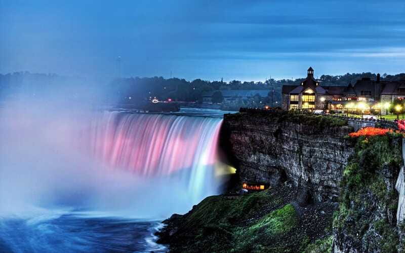 Niagara Falls: Night Tour w/ 3 Course Dinner & Light Show - Who should book, and who should skip this night tour