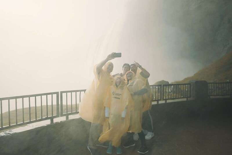 Niagara Falls, ON: Helicopter Ride with Boat & Skylon Lunch - Price and value: what you are paying for at $305 per person