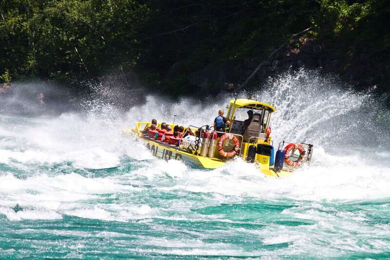 Niagara Falls, ON: Jet Boat Tour on Niagara River - The 45-Minute Ride Flow, from Boarding to the Rapids Zone