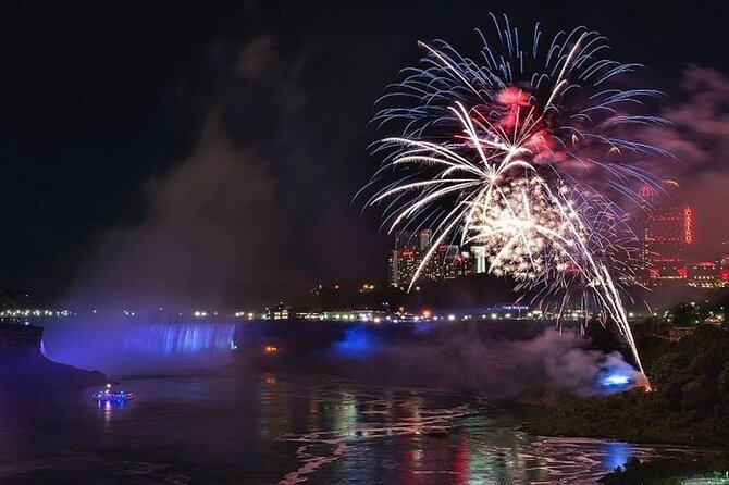 Niagara Falls Premium Night Tour: Fireworks Boat Cruise & Dinner - Table Rock House Restaurant dinner: where the view does the work