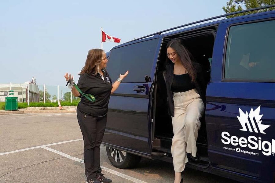 Niagara Falls: Premium Tour, Boat & Journey Behind the Falls - Why this Niagara Falls tour feels premium on the Canadian side