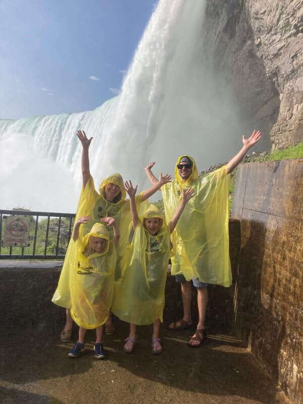 Niagara Falls Tour: Boat Ride, Journey Behind Falls and more - Table Rock viewpoints to Bridal Veil: a controlled walk with good breaks
