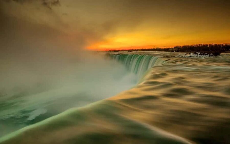 Niagara Falls: Tower Hotel Observation Deck Ticket - Niagara Falls Tower Observatory, 520 feet above the gorge