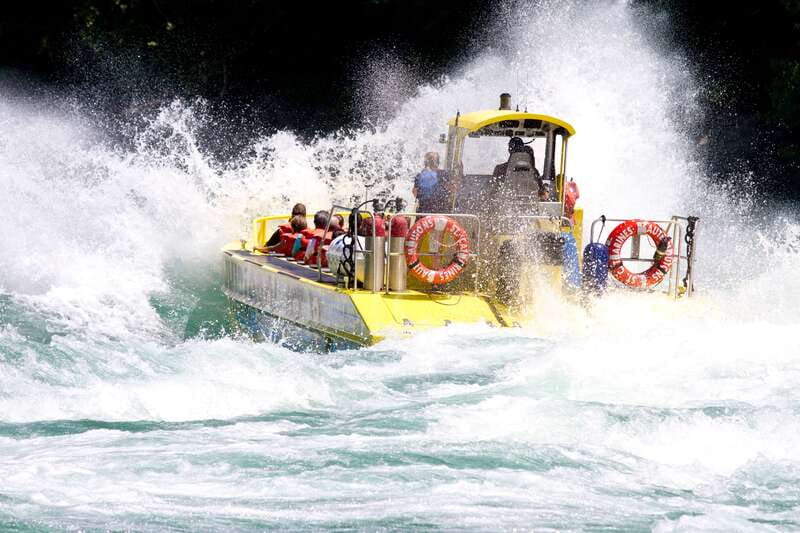 Niagara Falls USA: 45-Minute Jet-Boat Tour on Niagara River - The history talk: how the guide connects the river to real places