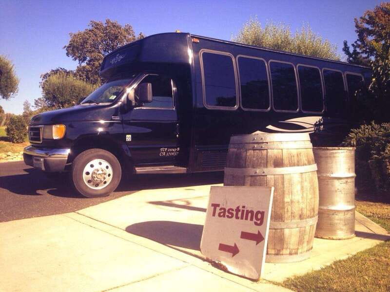 Niagara Falls: Winter Niagara Wine Tour with Transportation - The tour rhythm: how long you get at each winery
