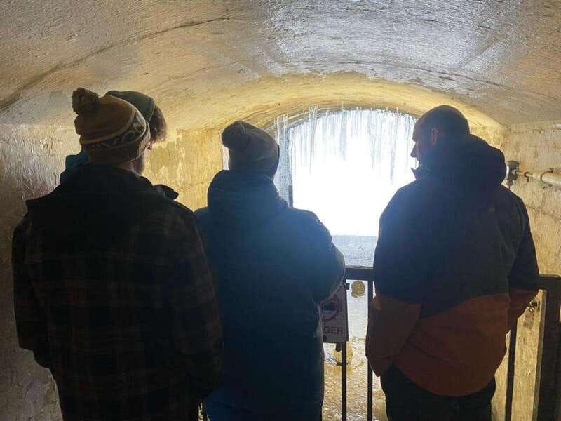 Niagara Falls: Winter Wonder Tour - Winter in Niagara Falls: Why 3 hours feels like a full experience