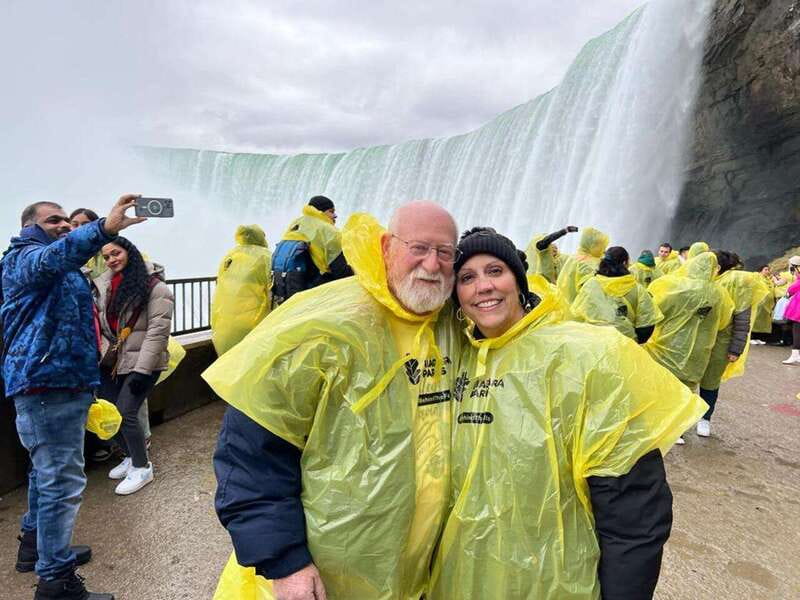 Niagara Falls: Winter Wonder Tour - Festival of Lights and Clifton Hill during cold season