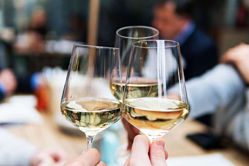 Niagara-on-the-Lake: Half-Day Wine, Beer & Charcuterie Tour - Niagara Oast House Brewers: craft beer, guided touring, and a walk