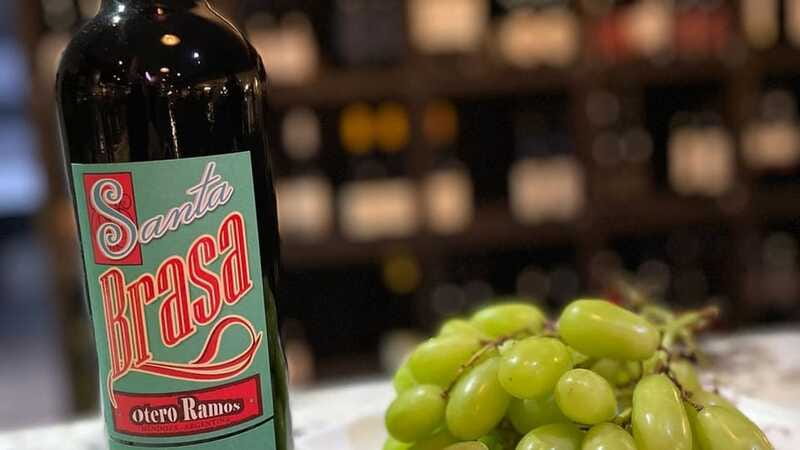Niagara-on-the-Lake: Sunset Wine Tour with Dinner - The guides: real personalities, real details, and photo-friendly pacing