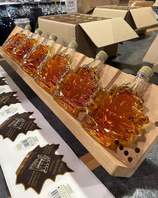 Niagara-on-the-Lake: Ultimate Canadian Food & Wine Tour - Fudge shop finish: watching the artisans and tasting right away