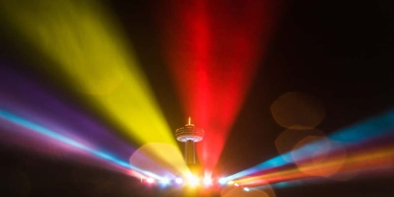 Night on Niagara Walking Tour with Fireworks Cruise + Dinner - Key things I found most compelling