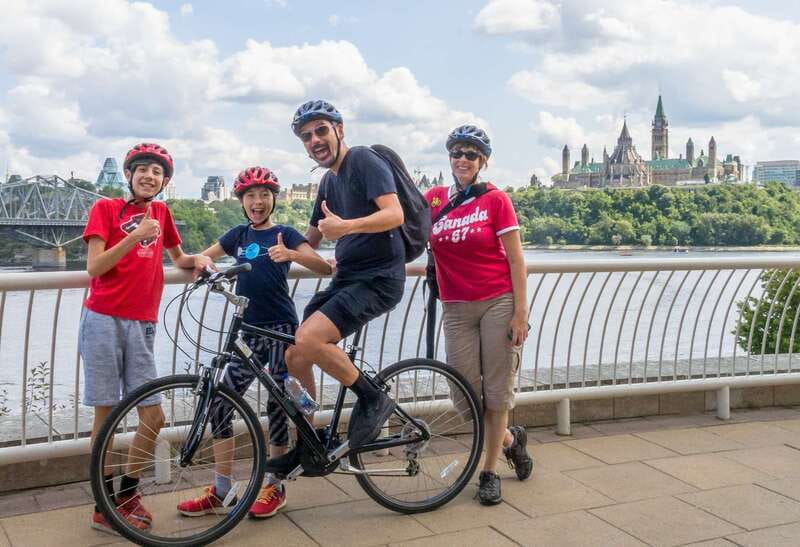 Ottawa: 2 or 3.5-Hour Guided Bike Tour with a Local Guide - Meeting Point at Sparks Street, Right by the Action