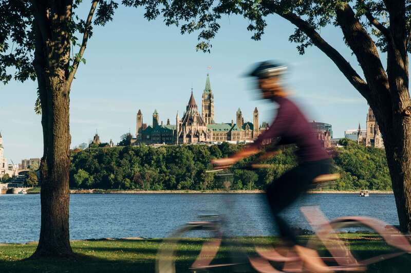 Ottawa: 4-Hour Bike Rental - E-bikes for slower days, with a clear upcharge
